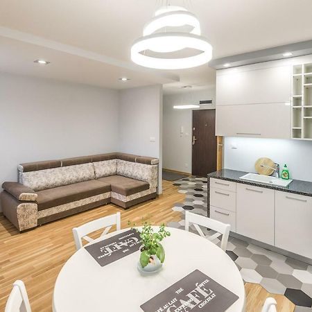 Apartament 48M W Centrum Grojca Grojec  Luaran gambar