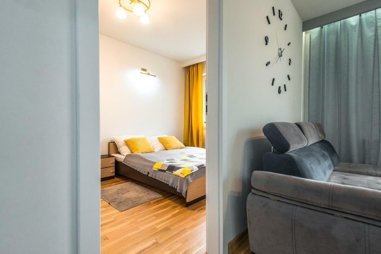 Apartament 48M W Centrum Grojca Grojec  Luaran gambar